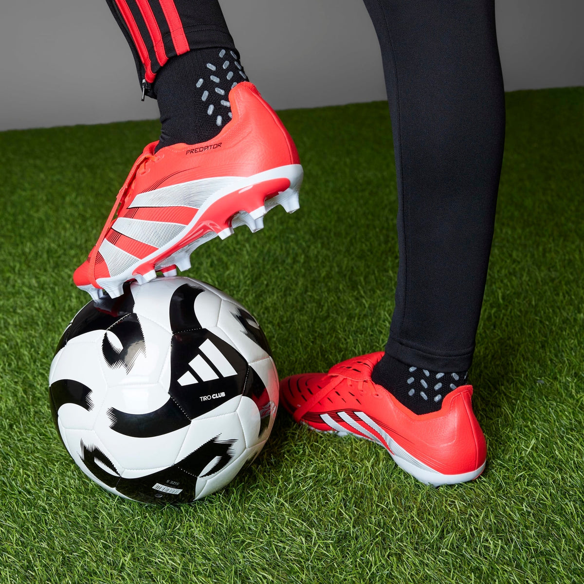 adidas Predator League Fold-Over Tongue