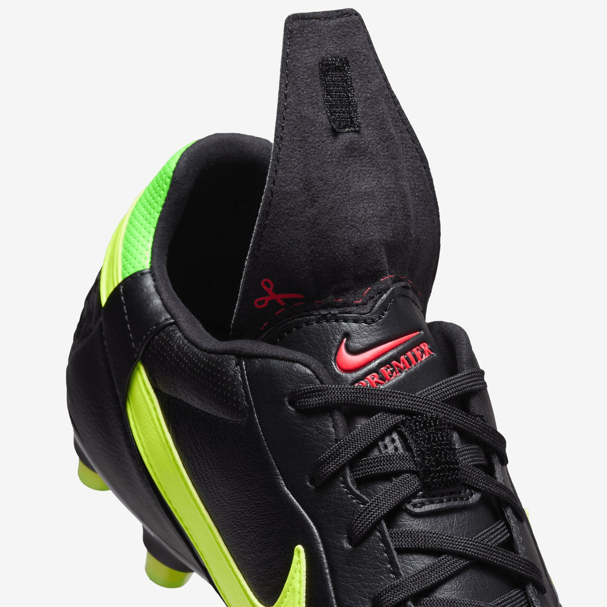 Nike Premier 3