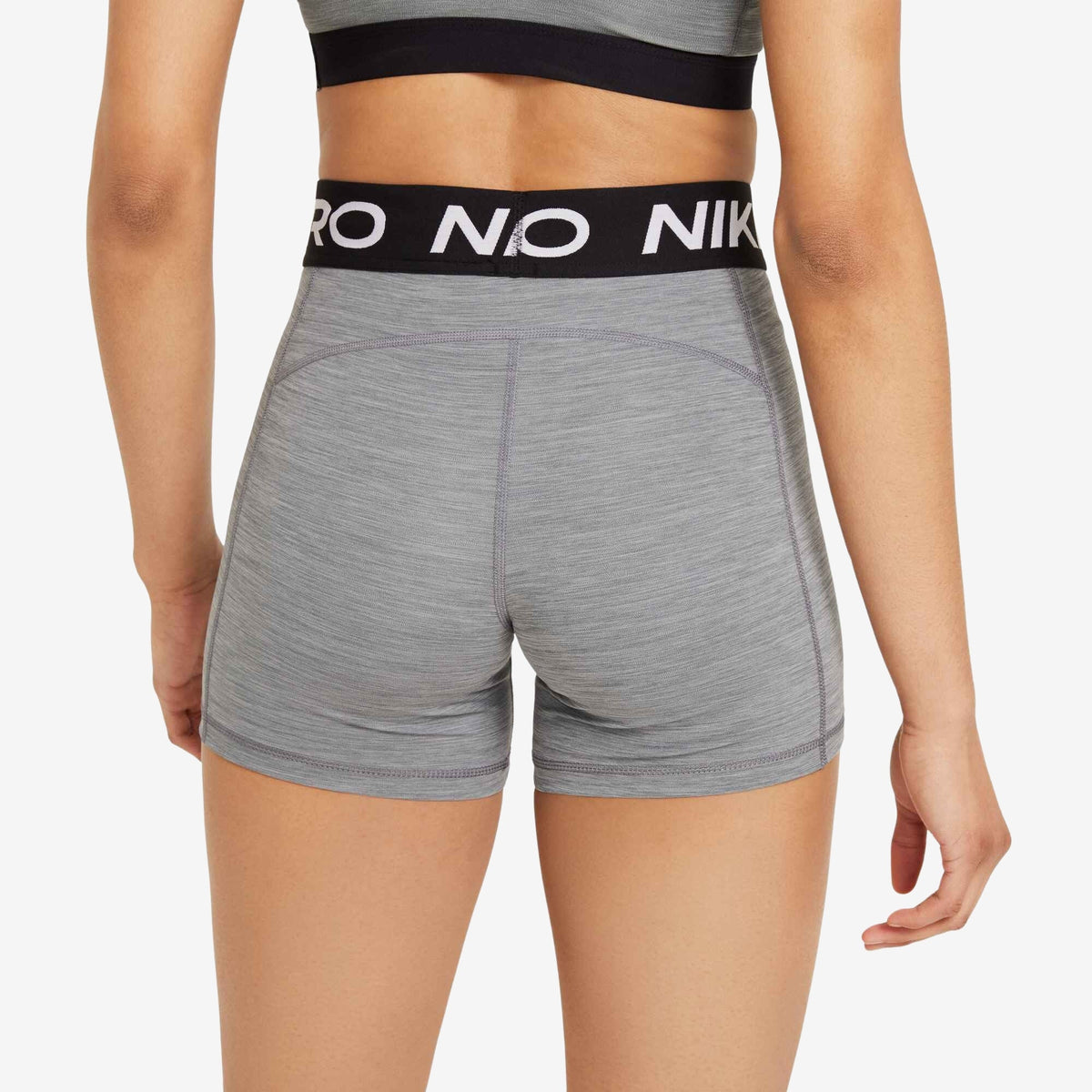 Nike Pro 365