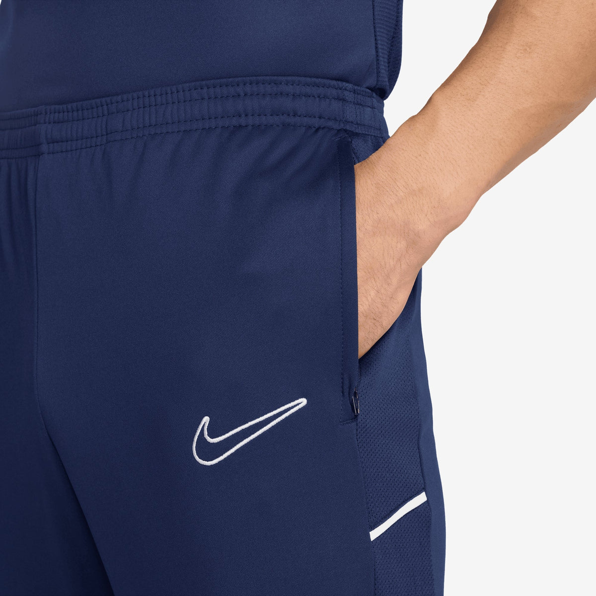 Nike Academy 25