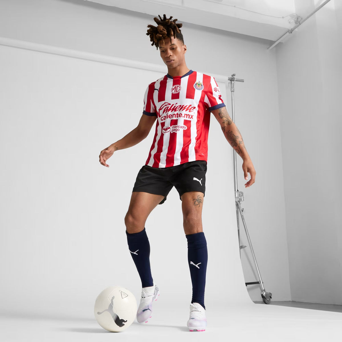PUMA Chivas 2024/25 Stadium Home