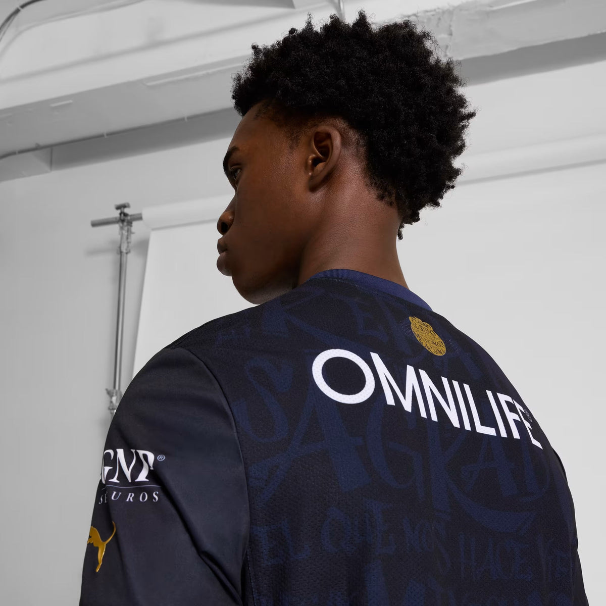 PUMA Chivas '25 Match Alternate