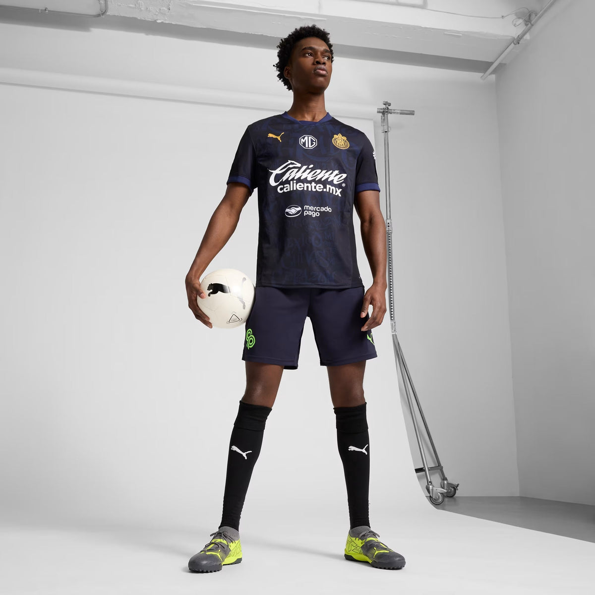 PUMA Chivas '25 Match Alternate