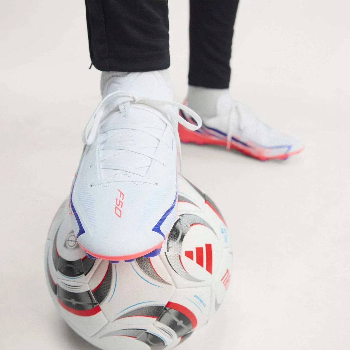 adidas F50 Hyperfast League